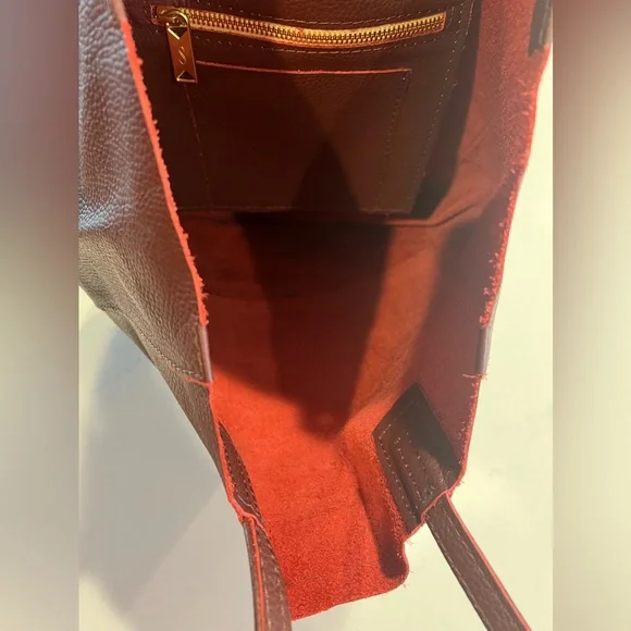 Sseko Safari Bucket Bag in oxblood/wine color - Picture 3 of 4